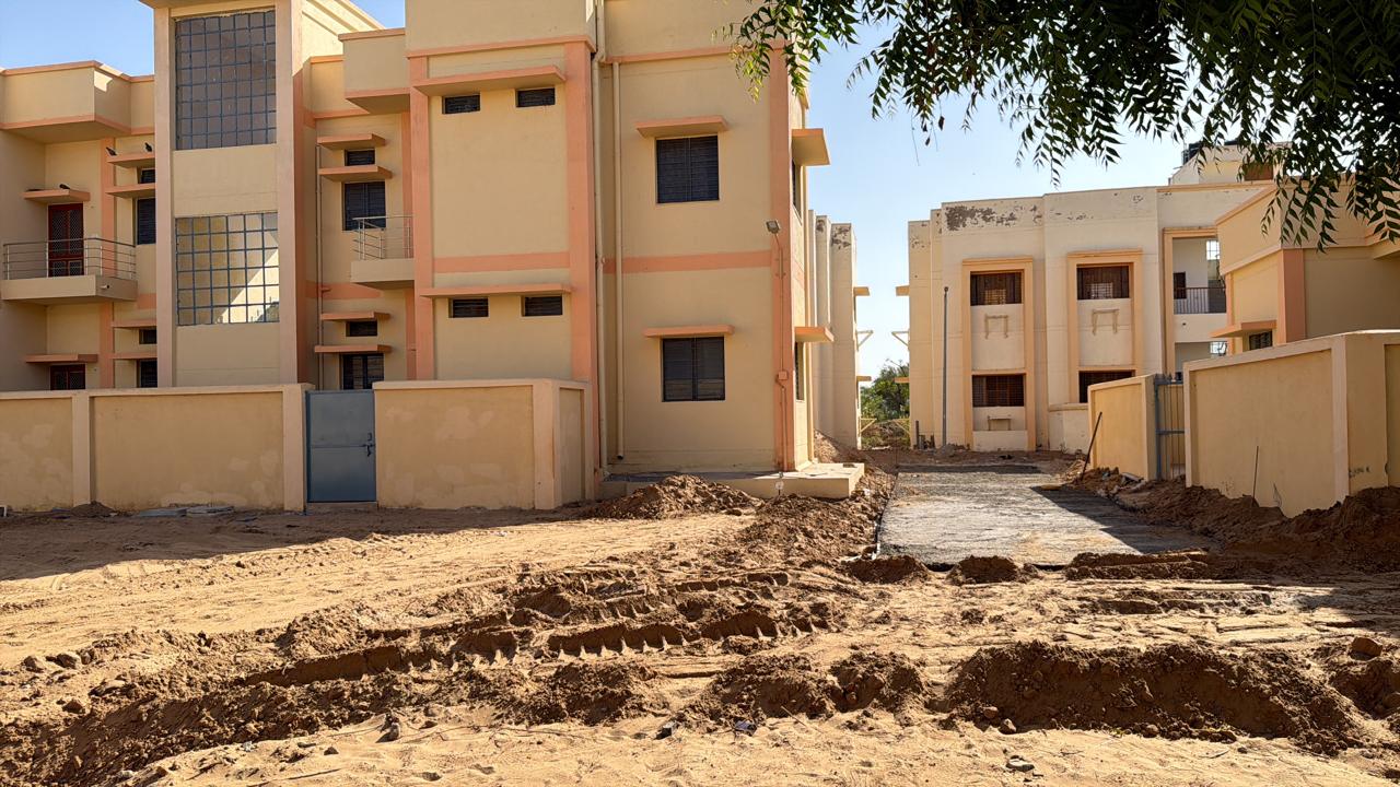 Construction 005